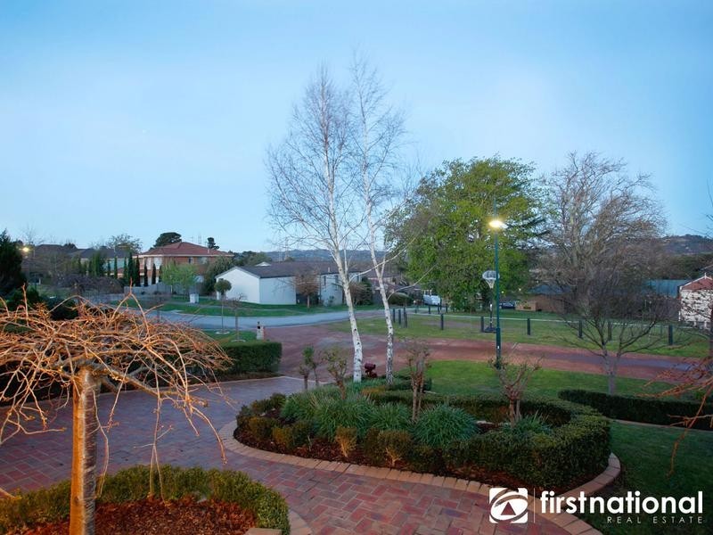 15 Cara Crescent, Berwick VIC 3806