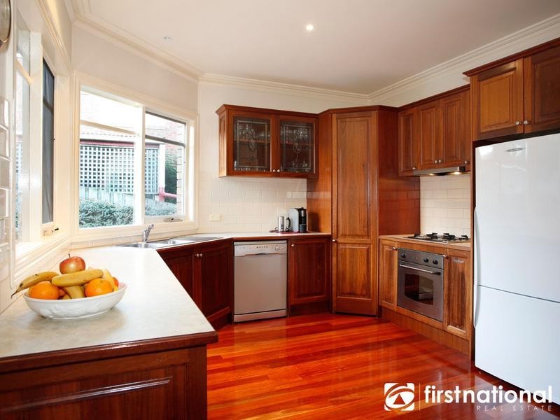 15 Cara Crescent, Berwick VIC 3806