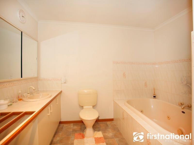 93 Telford Drive, Berwick VIC 3806