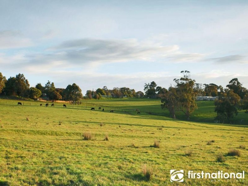 279 Harkaway Rd, Narre Warren North VIC 3804