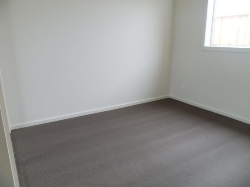 14 Markbeech Crescent, Officer VIC 3809