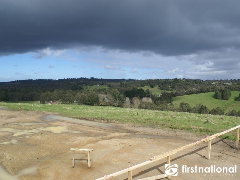 55 Dawson Rd, Narre Warren East VIC 3804