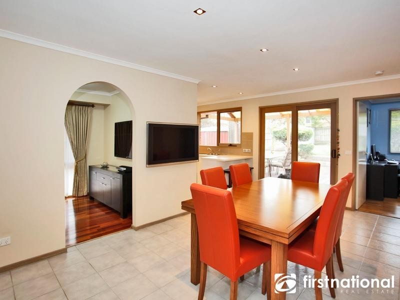 18 Pentland Drive, Narre Warren VIC 3805