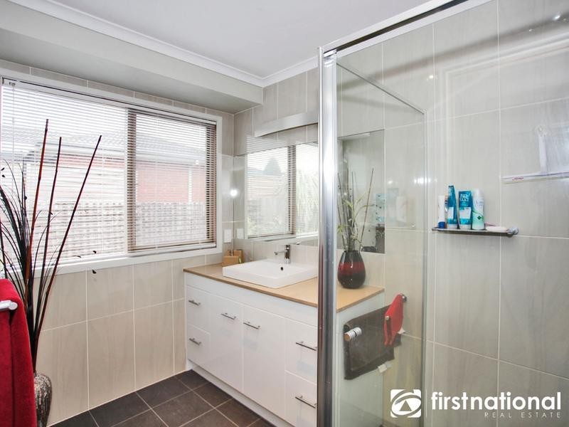 18 Pentland Drive, Narre Warren VIC 3805