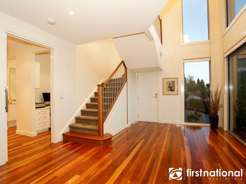 2/48 Langmore Lane, Berwick VIC 3806