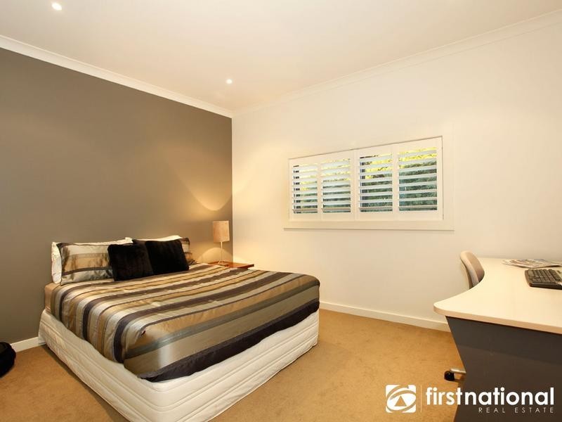 2/48 Langmore Lane, Berwick VIC 3806