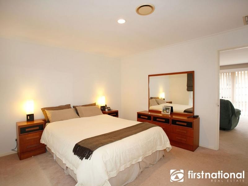 6 Renmark Court, Berwick VIC 3806