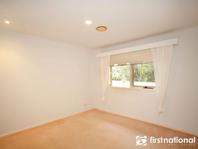 6 Renmark Court, Berwick VIC 3806