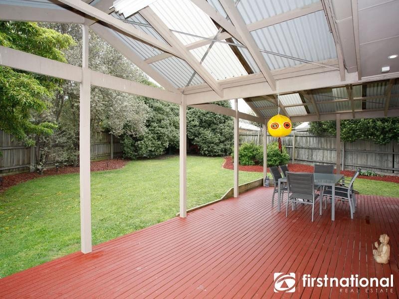 6 Renmark Court, Berwick VIC 3806