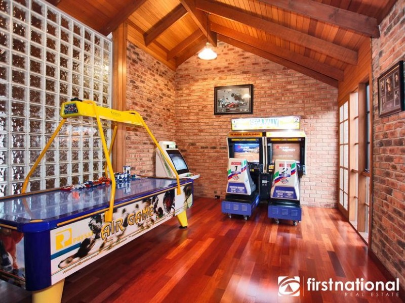 9 Carolyn Close, Narre Warren North VIC 3804