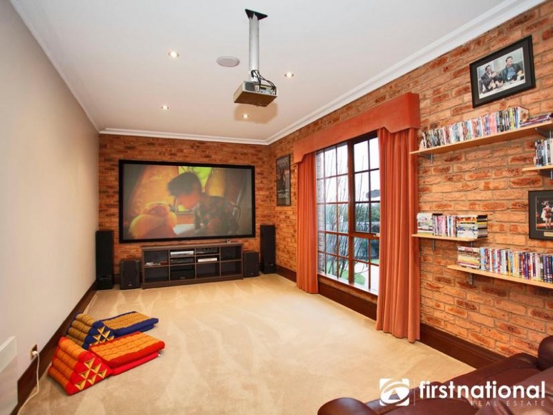 9 Carolyn Close, Narre Warren North VIC 3804