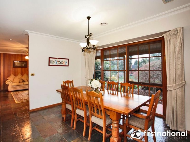 9 Carolyn Close, Narre Warren North VIC 3804