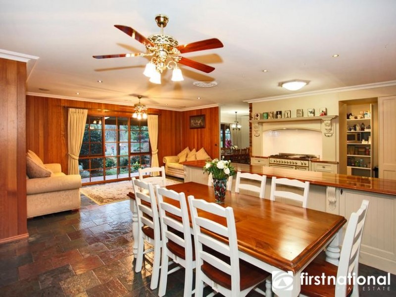 9 Carolyn Close, Narre Warren North VIC 3804