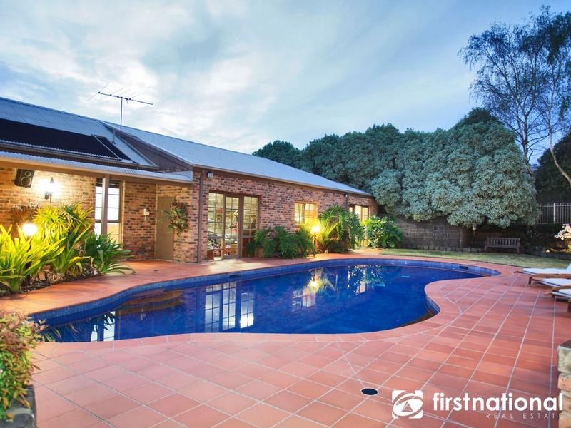 9 Carolyn Close, Narre Warren North VIC 3804