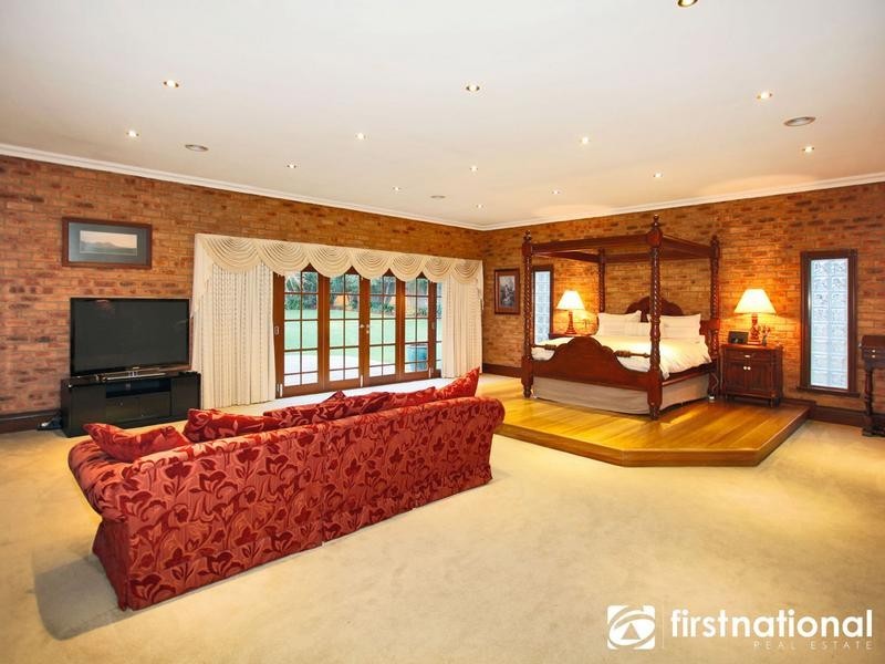 9 Carolyn Close, Narre Warren North VIC 3804