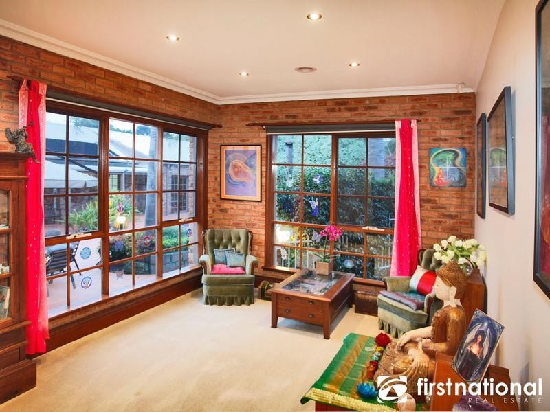 9 Carolyn Close, Narre Warren North VIC 3804