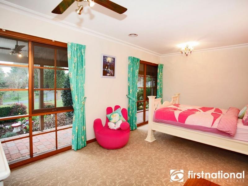 9 Carolyn Close, Narre Warren North VIC 3804