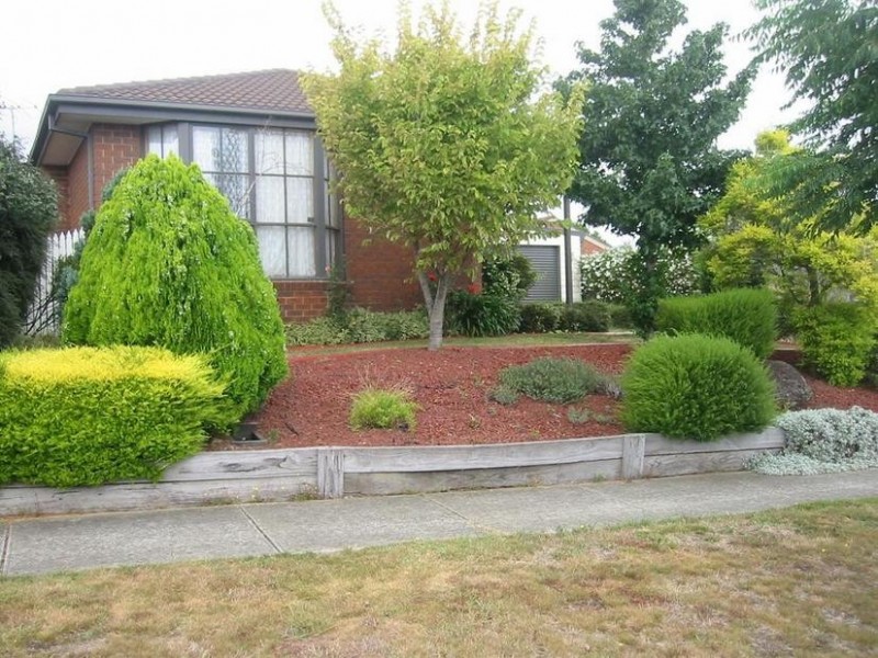 2 Pentland Drive, Narre Warren VIC 3805