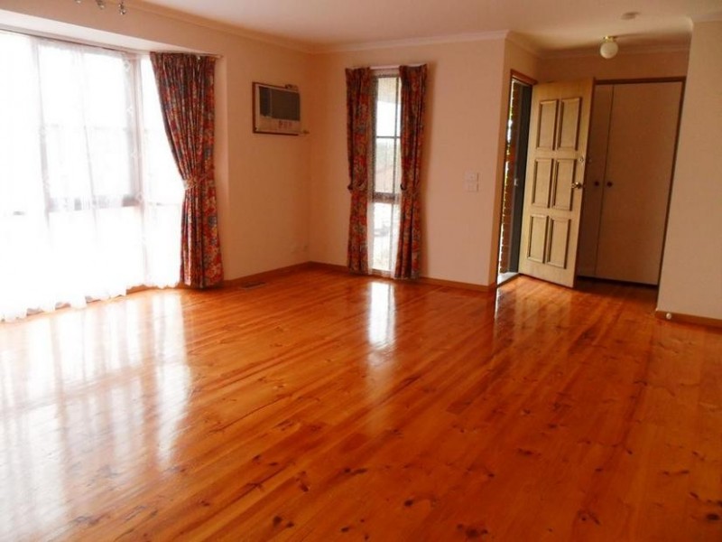 2 Pentland Drive, Narre Warren VIC 3805