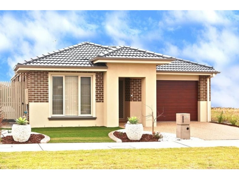 19 Goulburn Street, Cranbourne East VIC 3977