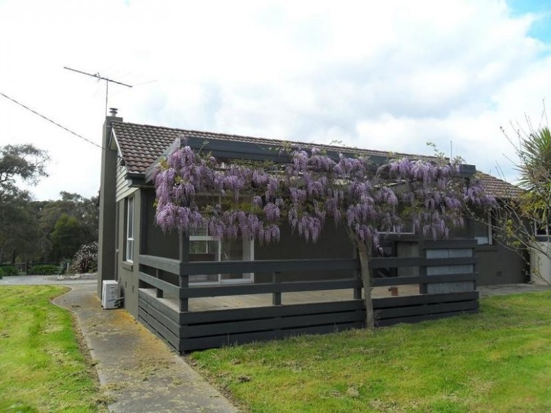 64 Hayseys Road, Narre Warren East VIC 3804