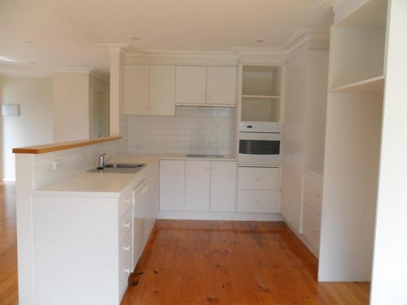 64 Hayseys Road, Narre Warren East VIC 3804