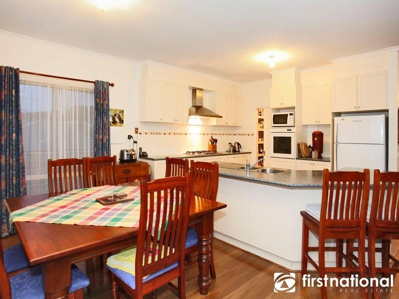 11 Whitaker Place, Beaconsfield VIC 3807