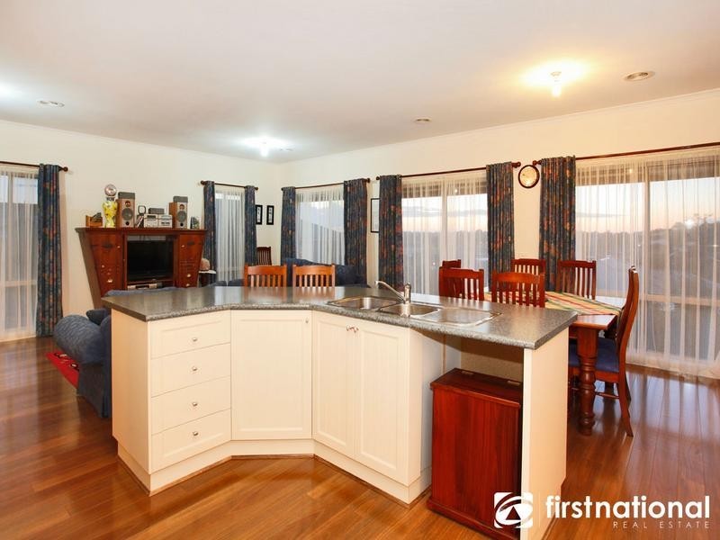 11 Whitaker Place, Beaconsfield VIC 3807