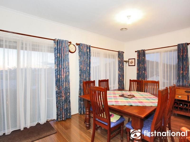 11 Whitaker Place, Beaconsfield VIC 3807