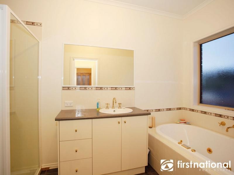 11 Whitaker Place, Beaconsfield VIC 3807