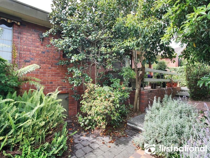 2/3 Rutland Road, Berwick VIC 3806