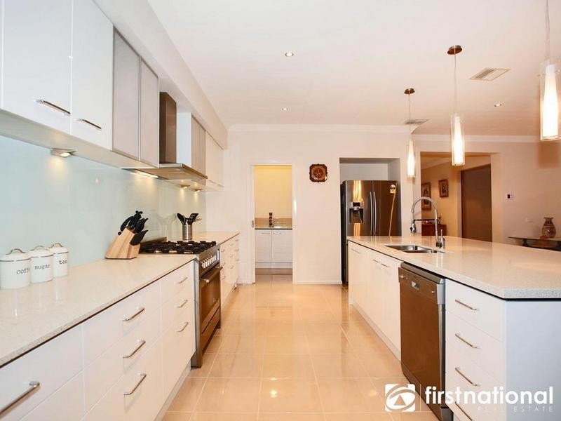 5 Bernadette Drive, Berwick VIC 3806