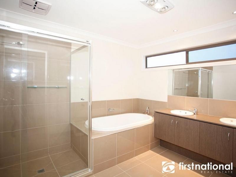 5 Bernadette Drive, Berwick VIC 3806