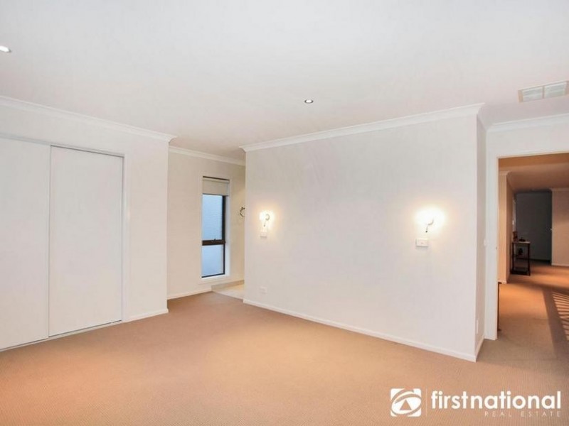 5 Bernadette Drive, Berwick VIC 3806