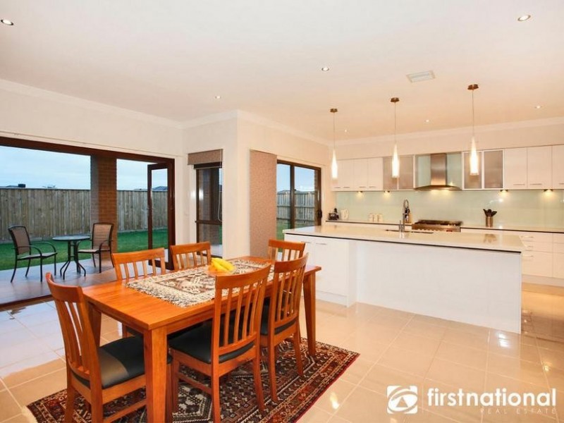 5 Bernadette Drive, Berwick VIC 3806