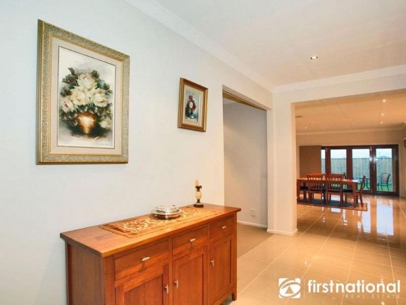 5 Bernadette Drive, Berwick VIC 3806