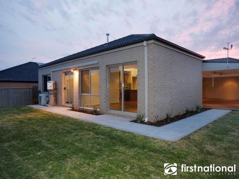 8 Alice Court, Officer VIC 3809