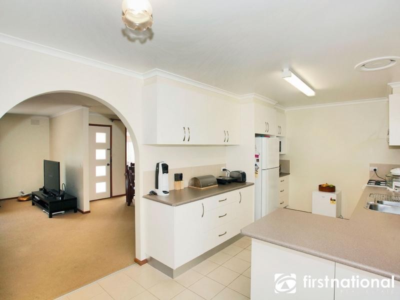 1/9 Strathavan Drive, Berwick VIC 3806