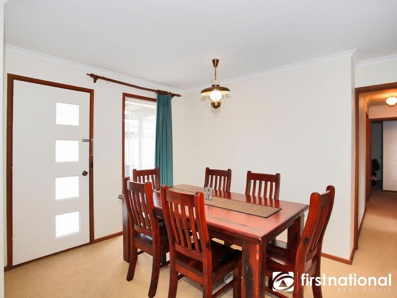1/9 Strathavan Drive, Berwick VIC 3806