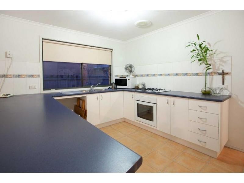 40 Oakgrove Drive, Narre Warren South VIC 3805