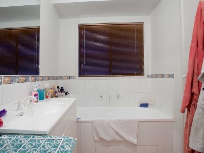 40 Oakgrove Drive, Narre Warren South VIC 3805