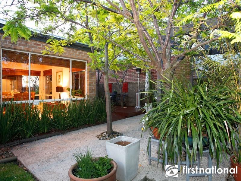 4 Moondarra Drive, Berwick VIC 3806