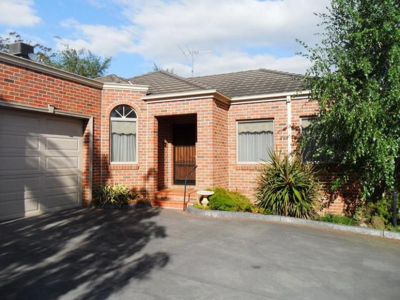 2/3 Miller Street, Berwick VIC 3806