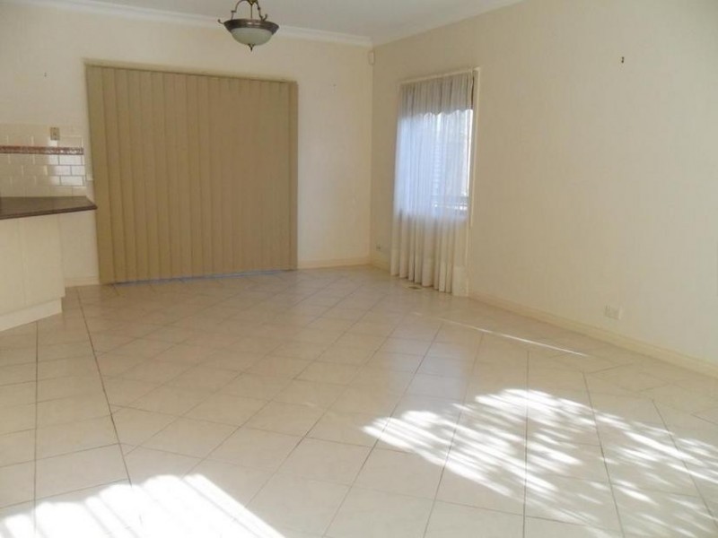 2/3 Miller Street, Berwick VIC 3806