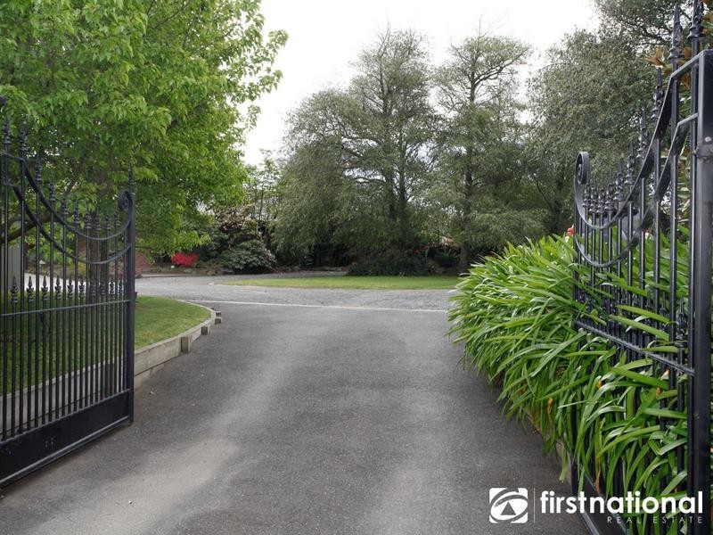 515 Narre Warren-Cranbourne Rd, Cranbourne North VIC 3977