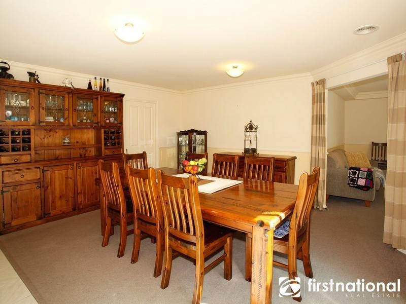 4 Alastair Drive, Berwick VIC 3806