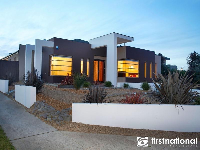 37 Bryn Mawr Boulevard, Berwick VIC 3806