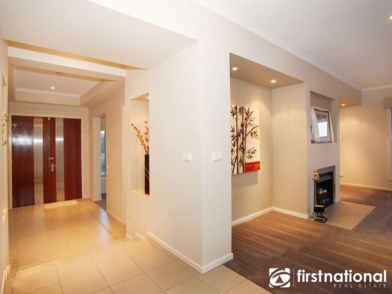 37 Bryn Mawr Boulevard, Berwick VIC 3806