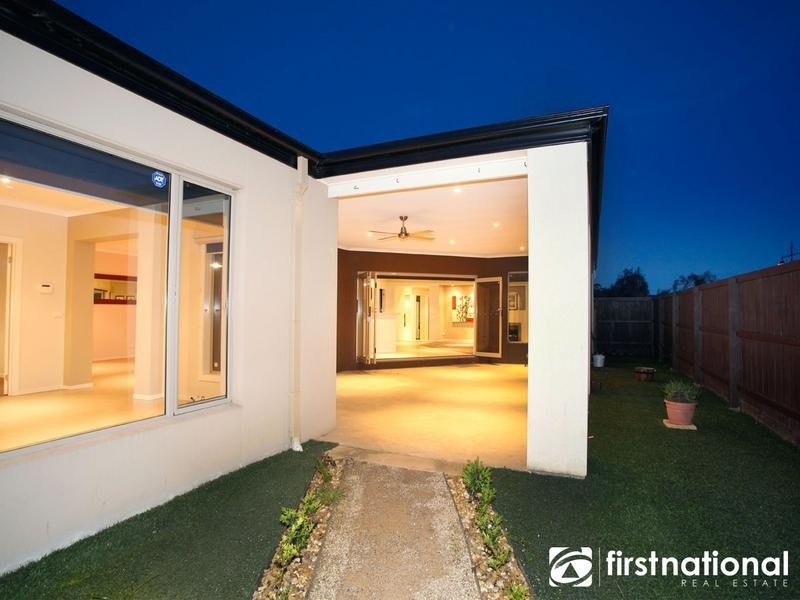 37 Bryn Mawr Boulevard, Berwick VIC 3806