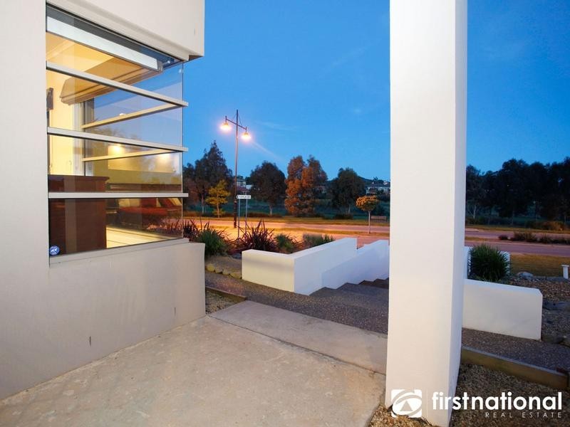 37 Bryn Mawr Boulevard, Berwick VIC 3806